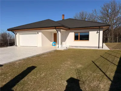 Casa individuala de vanzare langa Padurea Barnova – teren 1000 mp - Iasi