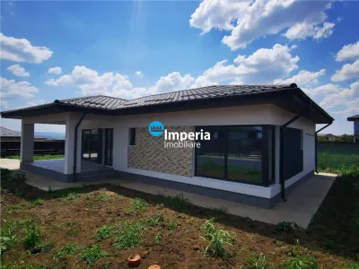 Casa de vanzare in Iasi, zona Dorobanti - foto 1