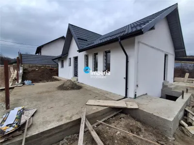 Casa plan parter de vanzare in zona Bucium Visan - foto 2