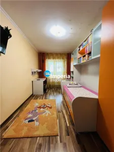 Inchiriez apartament 3 camere, decomandat,  Pacurari - Petru  Poni - foto 3