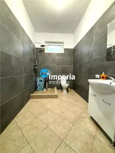 Casa 5 cam, teren 1050, garaj, crama, mobilata, Centru Ciurbesti - foto 13