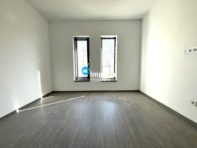 Casa 4 cam, teren 500, canalizare, asfalt, Legaga Ciurbesti - foto 4