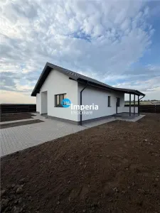 Casa 3 cam, 2 bai, Beci, canalizare, Ciurbesti Miroslava - foto 1