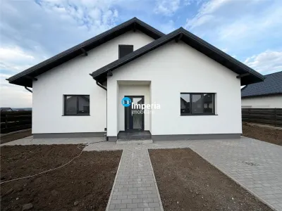 Casa 3 cam, 2 bai, Beci, canalizare, Ciurbesti Miroslava - foto 11