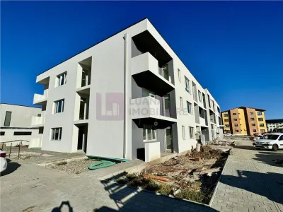 Spatiu comercial | Selimbar, Brana | la strada | 116 mp | 2 intrari - foto 2