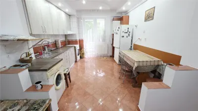 APARTAMENT 2 CAMERE 59 MP  BALCON 7MP STRADA ARINILOR MANASTUR - foto 6