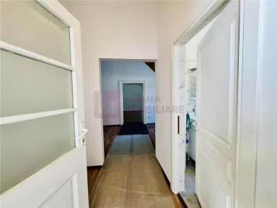 Apartament 2 camere de vanzare |  Central | recent renovat | strada Crisanei - foto 4