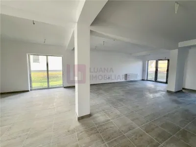 Spatiu comercial zona Vest | la strada | 2 parcari | 88 mp - foto 2