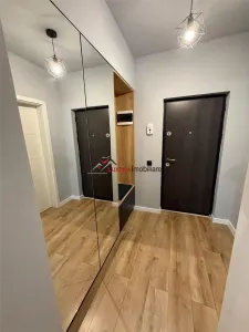 Apartament cu 3 camere, mobilat si utilat la cheie plus terasa in Floresti. - foto 10