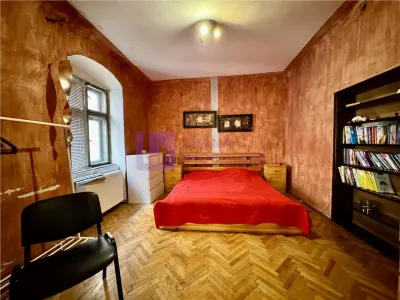 Apartament 4 camere | strada Cetatii | etaj | 148 mp | curte - foto 1