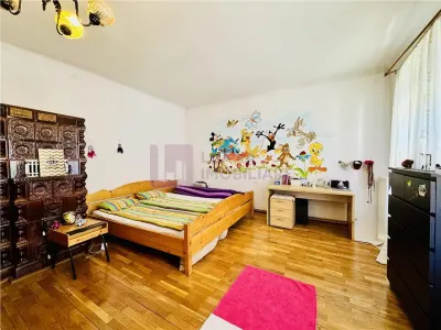 Apartament 4 camere | strada Cetatii | etaj | 148 mp | curte - foto 3