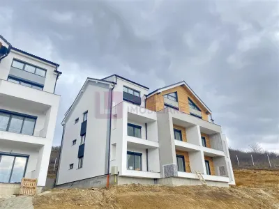 Teren intravilan | autorizatie vila cu apartamente | utilitati | drumuri - foto 9
