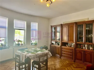 Casa de vanzare  | 2 constructii | 540 mp teren |  zona Lupeni | pivnita - foto 14
