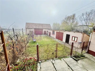 Casa individuala in Loamnes | jud Sibiu | teren 1272 mp | gospodarie completa - foto 9