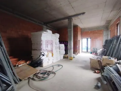 Spatiu comercial 150 mp | Soseaua Alba Iulia | vitrine mari - foto 6