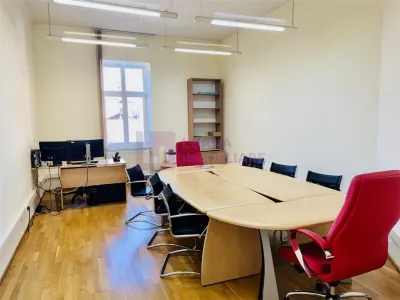 Spatiu de birouri de inchiriat | Central | 200 mp | 6 camere | parcare - foto 4