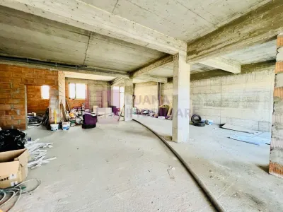 Spatiu comercial 149 mp | Piata Cluj | vitrine mari | 6 locuri parcare - foto 3