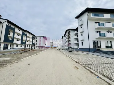 Apartament 3 camere | Doamna Stanca | 2 bai, 2 balcoane - foto 3