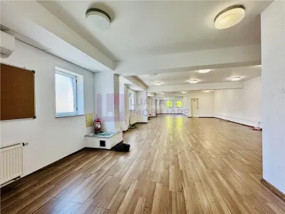 Spatiu de birouri 194 mp | 5 parcari private | curte | Scoala de Inot - foto 2