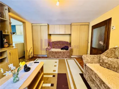 Apartament 2 camere de vanzare |  Central | recent renovat | Tribunal | - foto 3