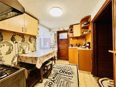 Apartament 2 camere de vanzare |  Central | recent renovat | Tribunal | - foto 4