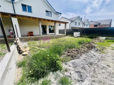 Casa tip duplex NOUA de vanzare |  Sura Mare | teren 340 mp - foto 2
