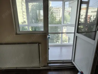 Vanzare Apartament 3 Camere Semidecomandat Bd.Alexandru Obregia - foto 5