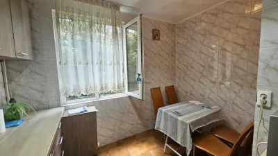 Apartament 3 camere Decomandat  Izvorul Crisului - foto 3