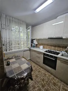 Apartament 2 Camere Decomandat Berceni-Al.Calinesti - Bucuresti