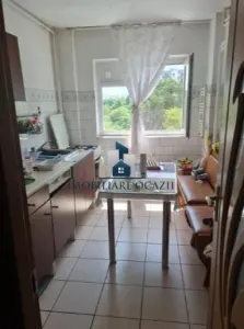 Apartament 4 camere Semidecomandat Sos. Berceni - foto 4