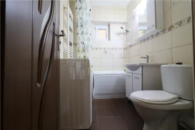 Apartament Hala Centrala, cu 2 camere, etaj 1, renovat - foto 9
