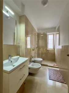 Vila unica in Iasi, tip London House – design rafinat si priveliste spectaculoasa - foto 16