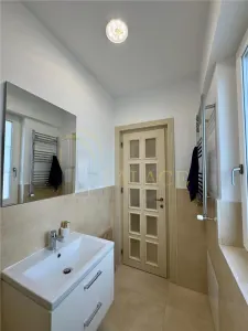 Vila unica in Iasi, tip London House – design rafinat si priveliste spectaculoasa - foto 19
