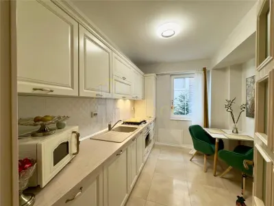 Vila unica in Iasi, tip London House – design rafinat si priveliste spectaculoasa - foto 5