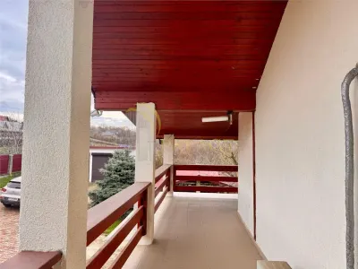 Vila individuala cu priveliste spectaculoasa cu garaj Pietrarie Barnova - foto 25