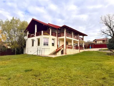 Vila individuala cu priveliste spectaculoasa cu garaj Pietrarie Barnova - foto 4