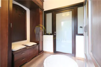 Vila individuala in Copou, 7 camere, 4 bai, garaj, beci, 280 mp util - foto 15