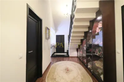 Vila individuala in Copou, 7 camere, 4 bai, garaj, beci, 280 mp util - foto 23