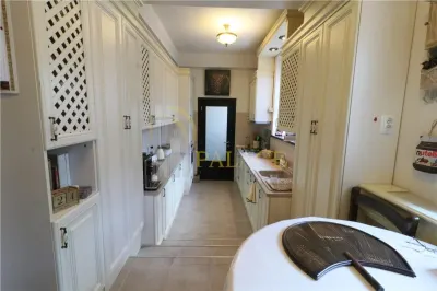 Vila individuala in Copou, 7 camere, 4 bai, garaj, beci, 280 mp util - foto 8