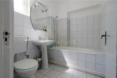 Apartament de 3 camere Decomandat, Hala centrala - foto 14