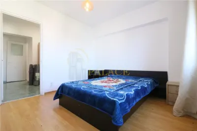 Apartament de 3 camere Decomandat, Hala centrala - foto 4