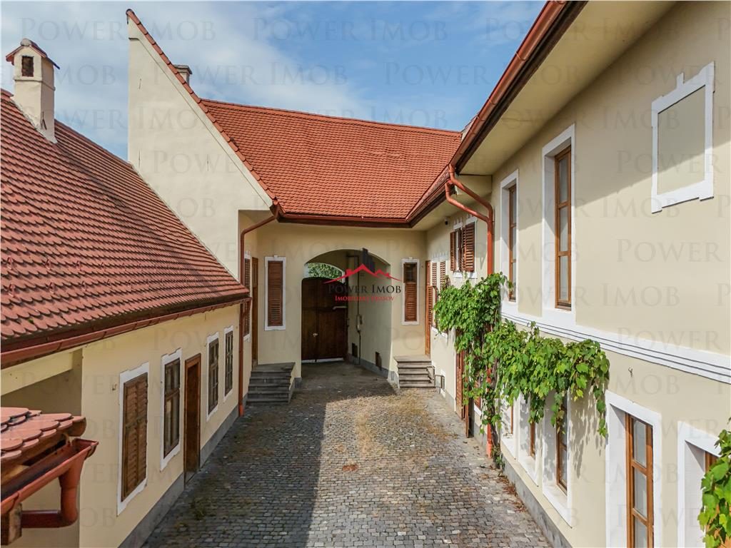 CASA SASEASCA 7 CAMERE CU MARE POTENTIAL TURISTIC IN CRISTIAN -  BRASOV - Cristian