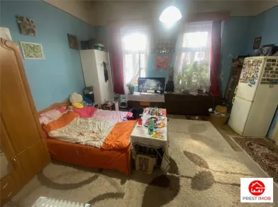 Casa de vanzare in zona centrala - foto 8