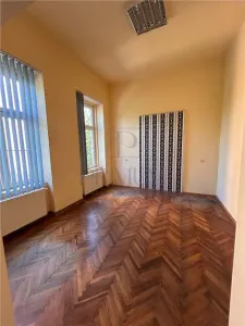 SPATIU PENTRU BIROURI - ZONA ULTRACENTRALA - CENTRALA PROPRIE - 24 MP - Timisoara