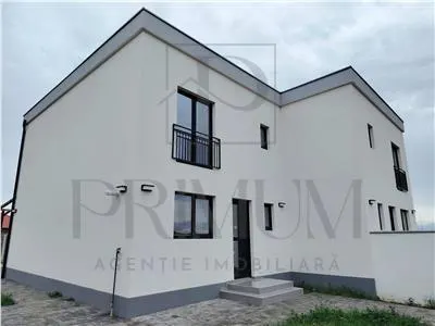 Duplex superb - toate utilitatile - gata de mutat - Mosnita Noua
