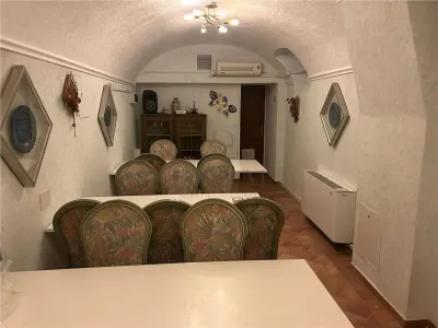 SPATIU COMERCIAL -  ZONA ULTRACENTRALA - 4 PUNCTE DE ACCES - TRIFAZIC - 380MP - AUTORIZAT ISU - foto 4