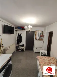 Apartament si spatiu comercial de vanzare - foto 5
