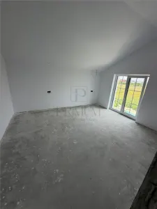 1/2 DUPLEX DE VÂNZARE - MOȘNIȚA NOUĂ - foto 2
