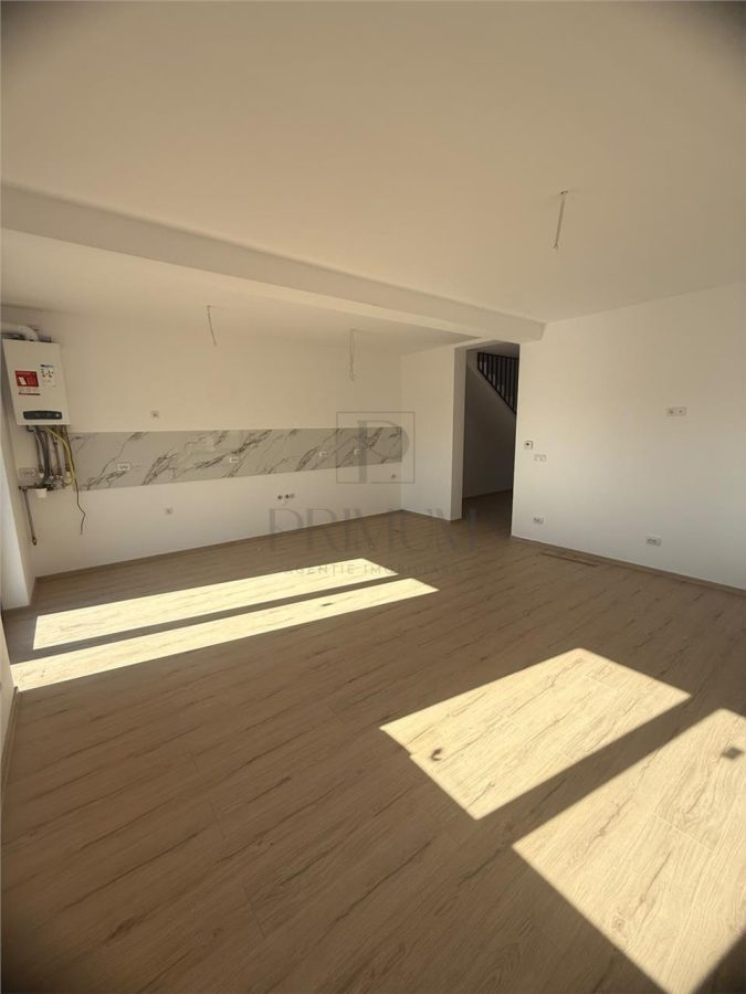 MOSNITA - COMPARTIMENTARE EXCELENTA - FOARTE SPATIOS - DUPLEX - Mosnita Veche