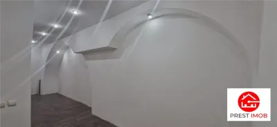 De vanzare spatiu comercial in Centru - foto 2